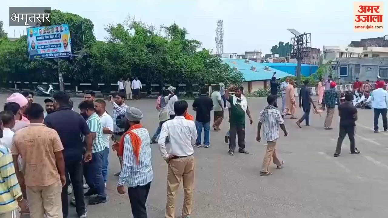 Sewerage workers and the Valmiki community stage a protest in Amritsar against the Barnala incident.