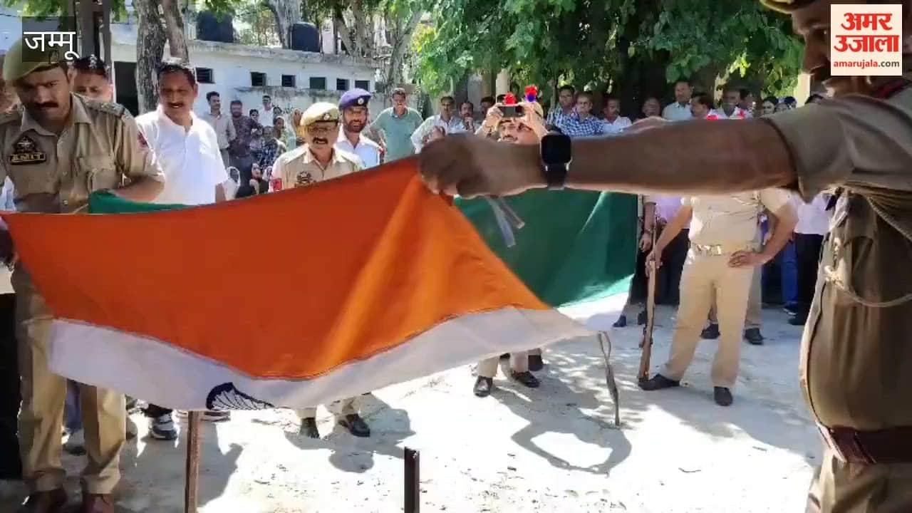 Police personnel Subhash Chandra bid a final farewell with state honors in Nowshera.