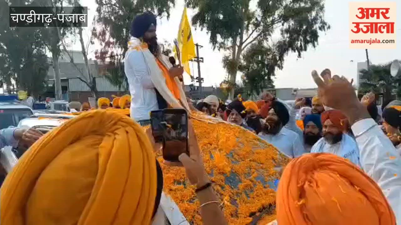 Miri-Piri Khalsa March receives rousing welcome in Makhu, message of de-addiction and Gurmat given