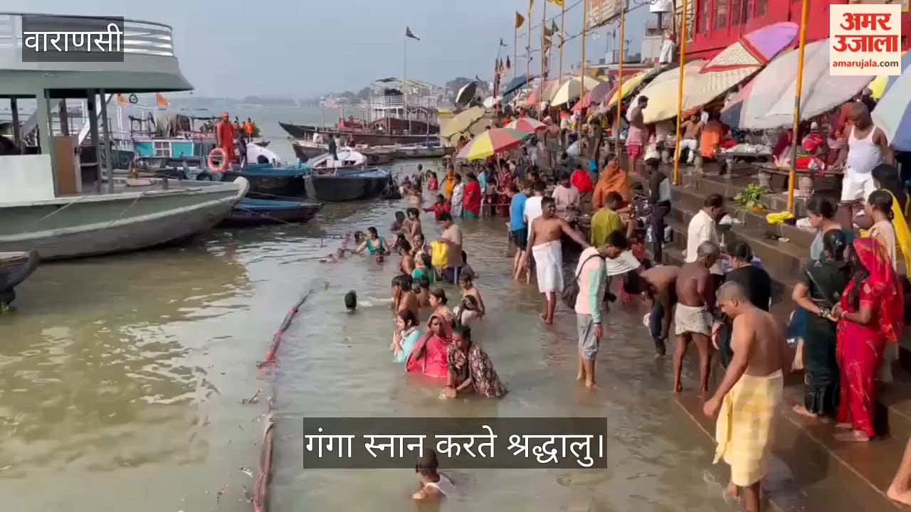 Crowd of devotees at ghats of Kashi on Guru Purnima