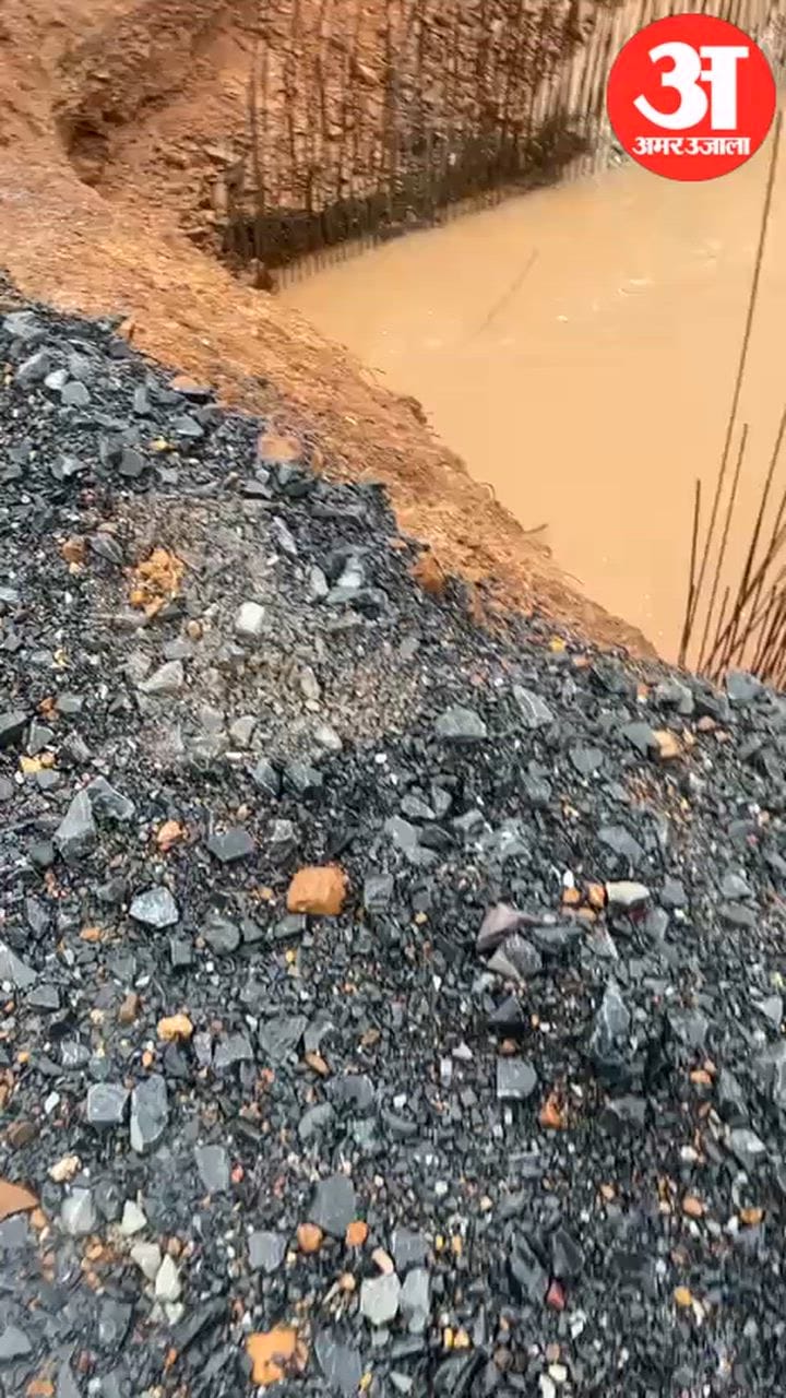 Diversion washed away, questions raised over construction work; NH-163 Chhattisgarh-Telangana link severed.