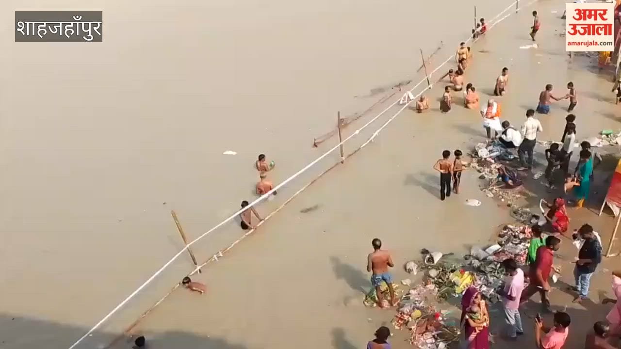 Thousands of devotees took a holy dip in the Ganges at Dhaighat on Guru Purnima