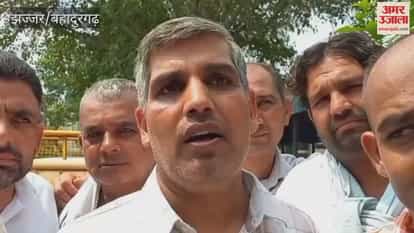 Electricity department employees took to the streets to protest against the privatization of the sector and the government's decision.