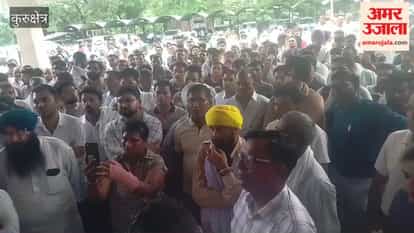 Electricity department employees stood their ground for three and a half hours; when their patience ran out, they issued an ultimatum to enter the Secretariat building.