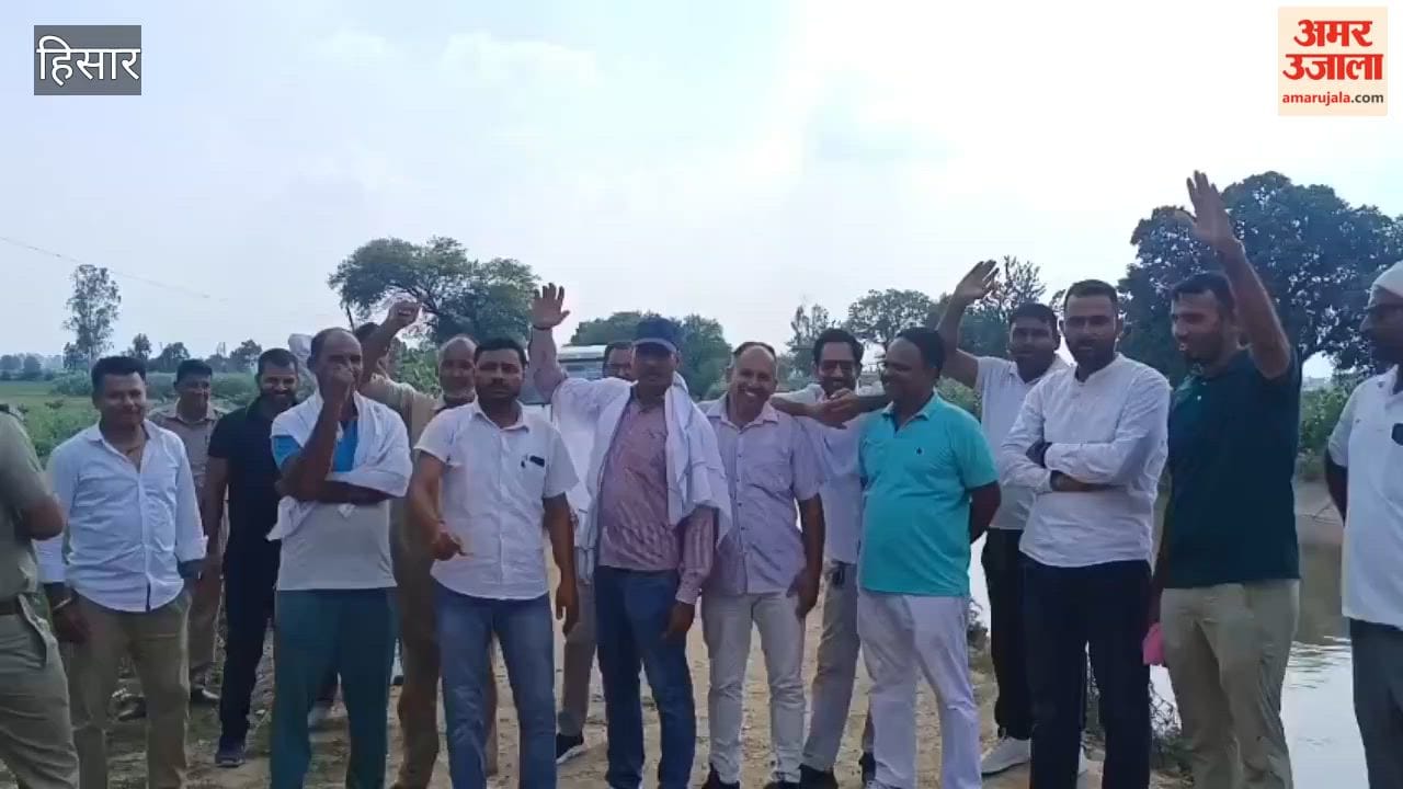 Police reach the incident site in Hansi; demand for the immediate arrest of the accused; JE and union threaten a strike.