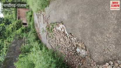 Roads and culverts in the Dharkalan area of Pathankot's Kandi region are completely dilapidated; the administration has ignored the issue for a year