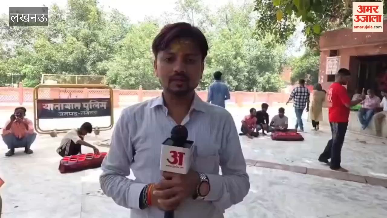 लखनऊ में बुद्धेश्वर महादेव मंदिर में उमड़ा आस्था का सैलाब, हर-हर महादेव के जयकारों से गूंजा मंदिर