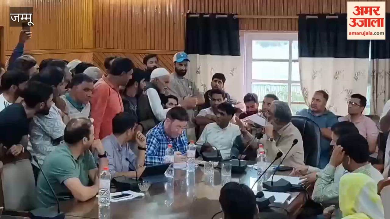 MLA Shabir Ahmad Kullay Chairs RDD Review Meeting in Shopian