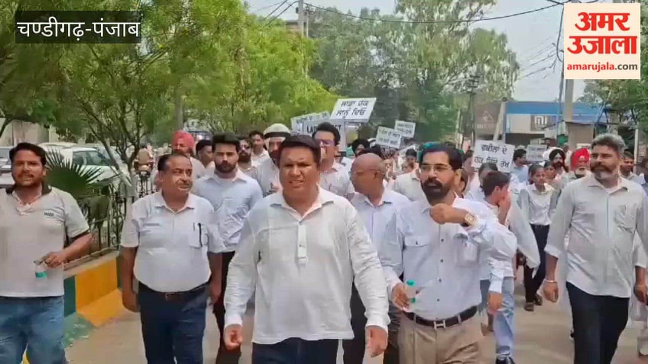 Lawyers' protest march in Faridkot against the LADC policy