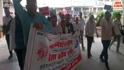 Sarv Karamchari Sangh staged a protest in Jind demanding the regularization of contractual employees.