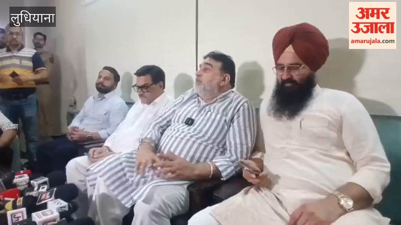No solution reached in meeting between administration and workers in Ludhiana.