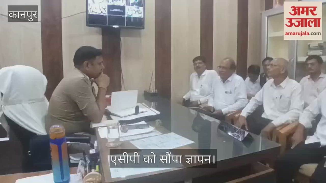 Kanpur Lawyers in Ghatampur express outrage pen down strike held in protest against colleague sent to jail