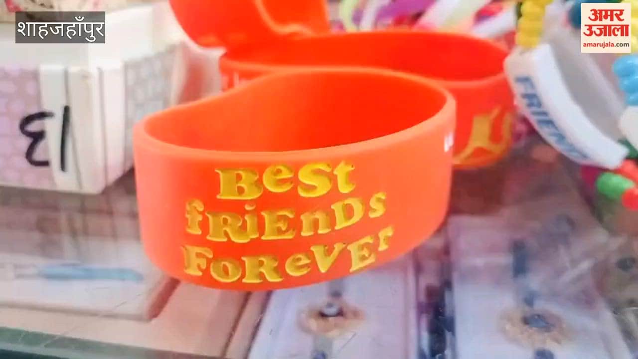 Colorful bands on display in the Shahjahanpur market