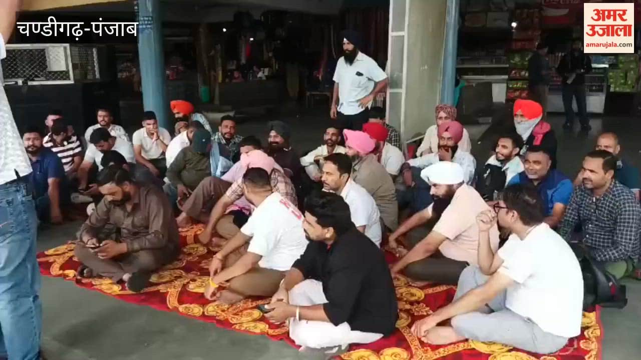 Strike by outsourced and contractual employees of Punjab Roadways-Punbus in Pathankot.