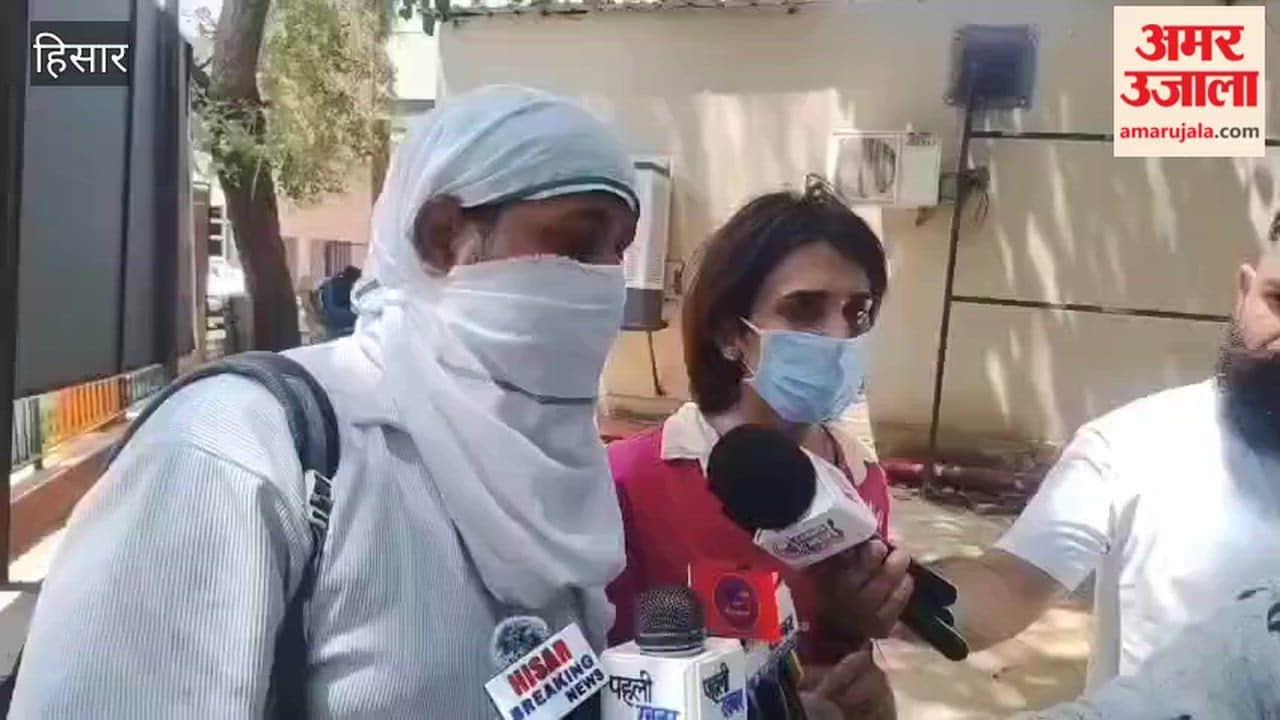 Three people attacked while on their way to meet the SP; commotion at the court gate; allegations of harassment.