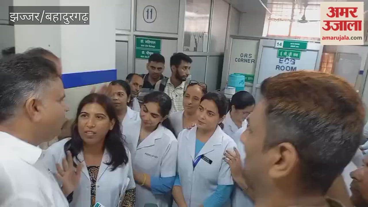 Nursing Association submitted a memorandum regarding their demands to Jhajjar MLA Kuldeep Vats.
