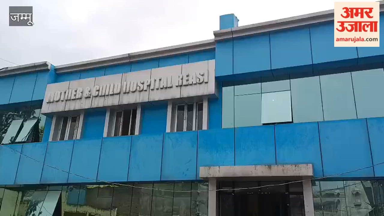 Congress leader stages solo protest demanding a maternity and child hospital
