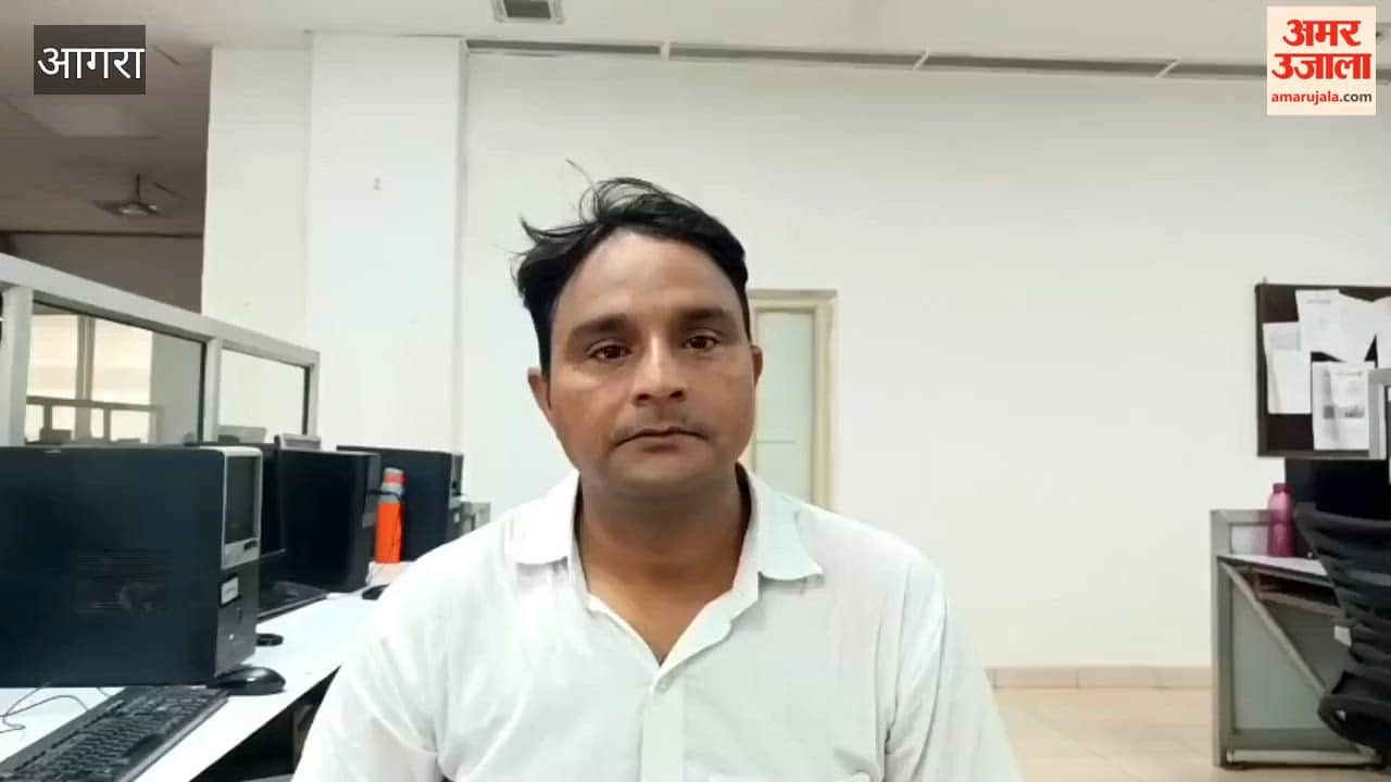 Youths donated blood in memory of martyrs