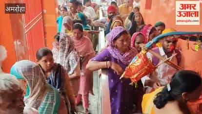Devotees of Lord Shiva thronged to perform *Jalabhishek* on the first Monday of the month of Sawan.