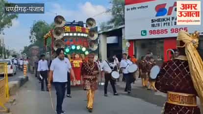 Devotees gathered in large numbers for the flag procession of Mata Rani in Kotkapura, Speaker Kultar Singh Sandhwan also participated.
