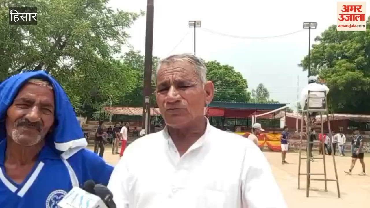 Kamri team defeated the Dhana Khurd team in volleyball In Hisar; volleyball and throwball competitions being held part of Isha Gramotsav