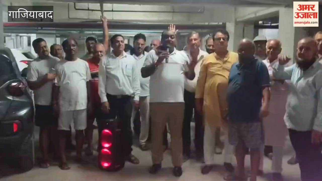Residents of Saviour Park Society in Ghaziabad have accused builder of acting arbitrarily