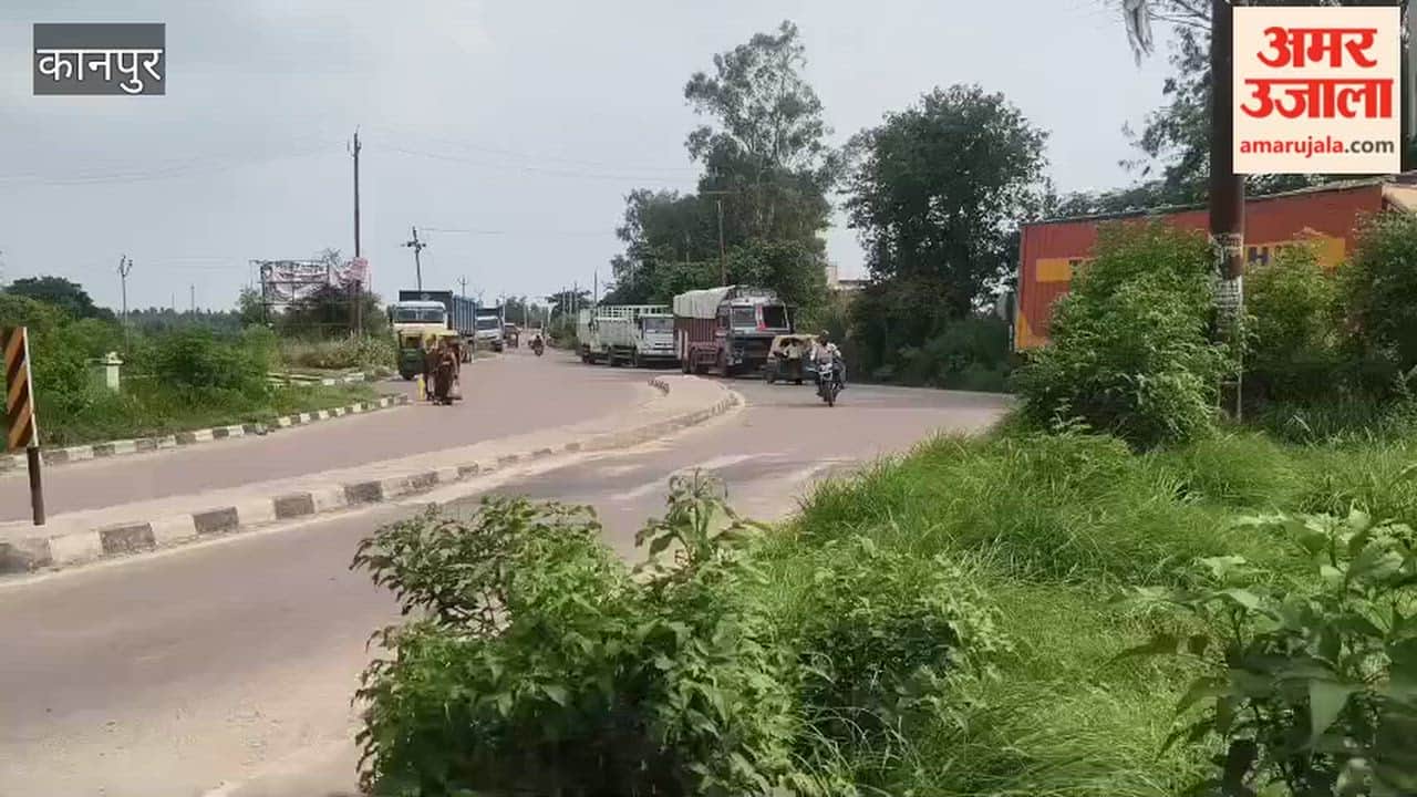 Kanpur: Barricades installed at Nanamau intersection; entry of heavy vehicles restricted