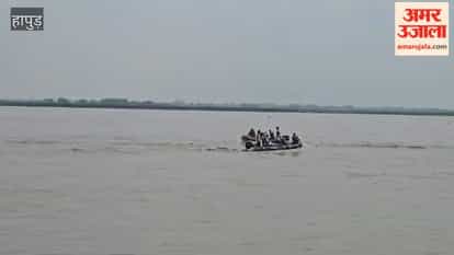 Boats operated on Ganga despite ban