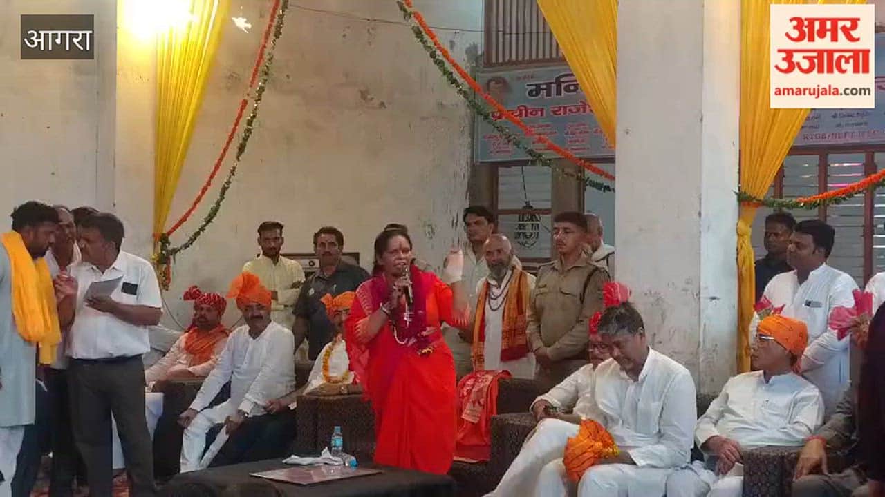 Sadhvi Prachi made controversial statement against young women who used abusive language towards Prime Minister narendra modi
