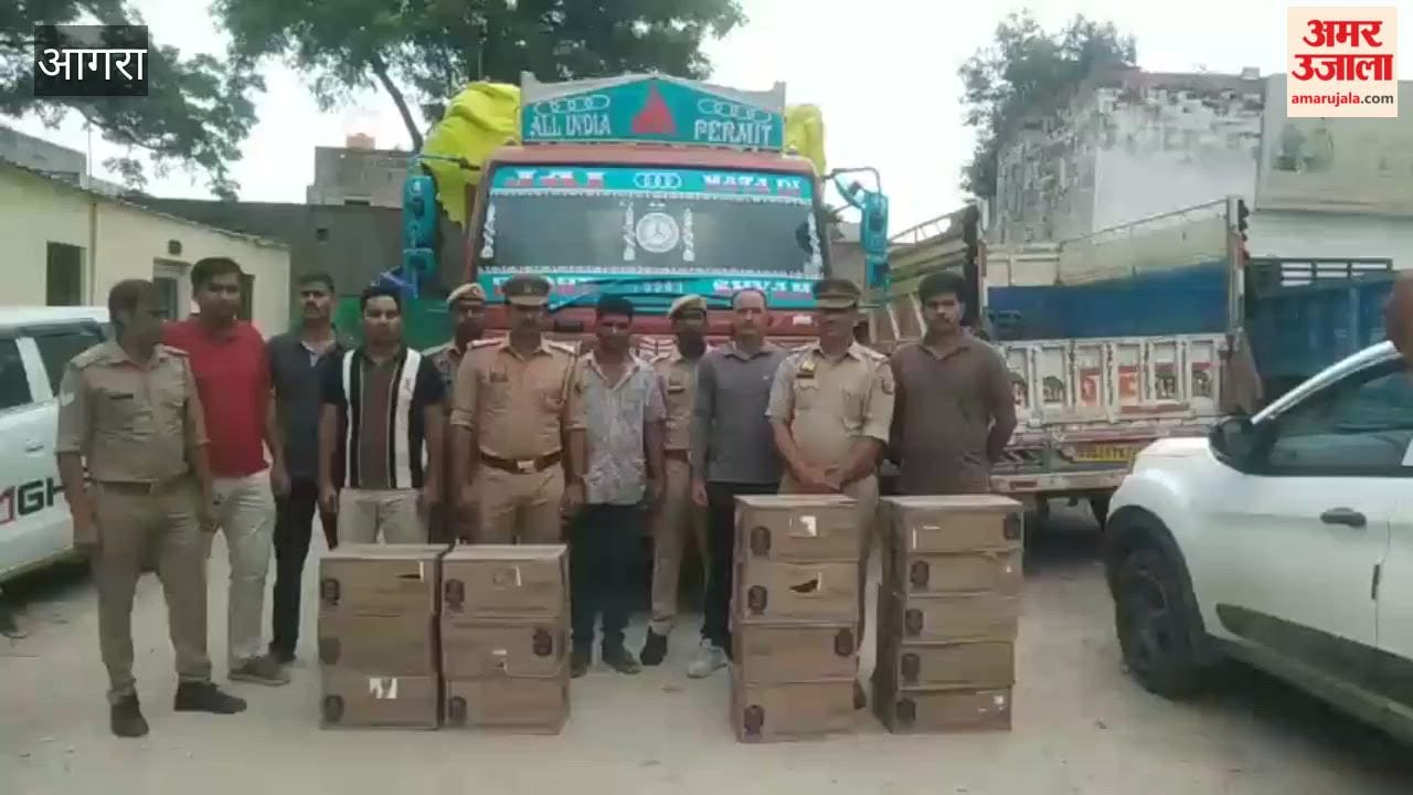Illegal liquor worth 20 lakh seized on Agra-Lucknow Expressway