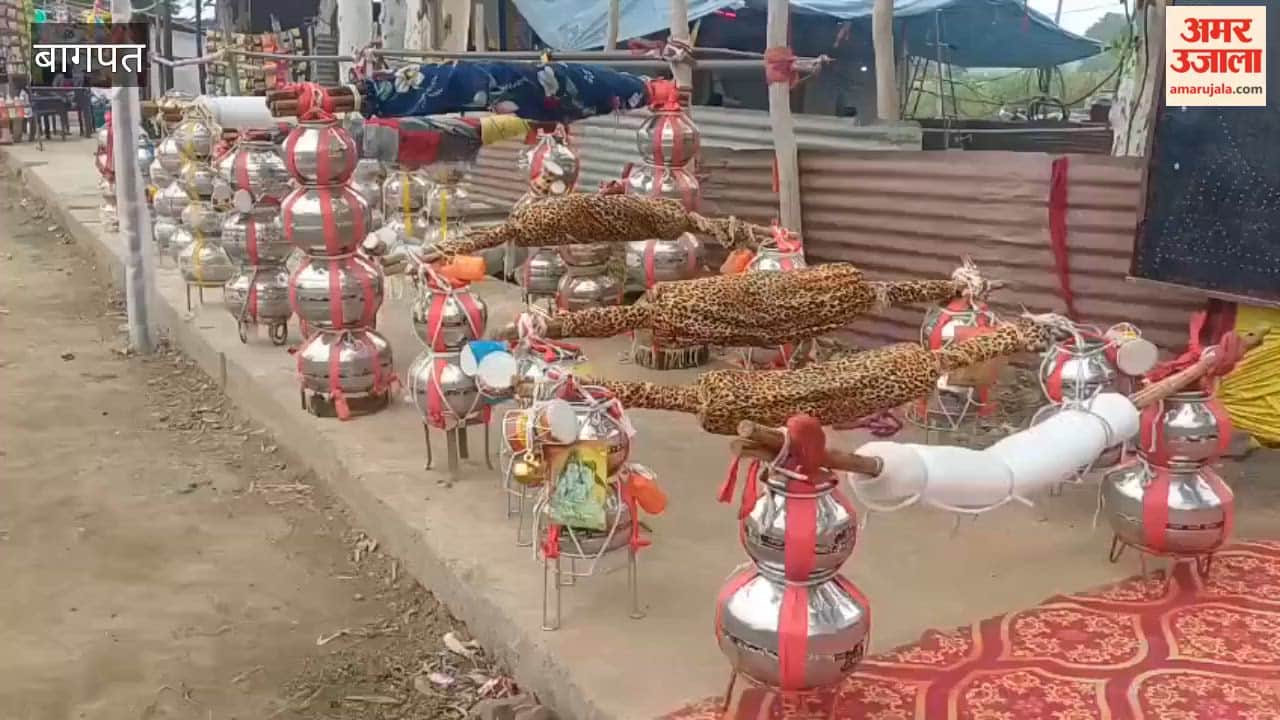 Baghpat Kanwar Camp Serves Ghewar, Bread, Pakoras and Fruits to Devotees