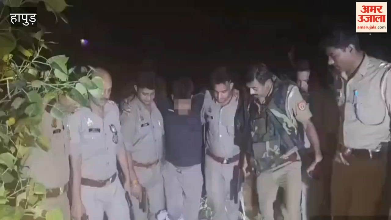 Criminal with 1 lakh reward arrested after an encounter in Pilkhuwa