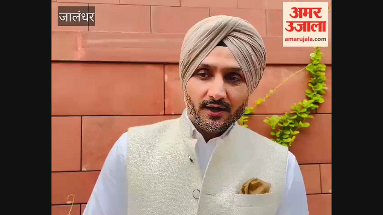Rajya Sabha MP Harbhajan Singh met Prime Minister Narendra Modi; said there is much to learn from him.