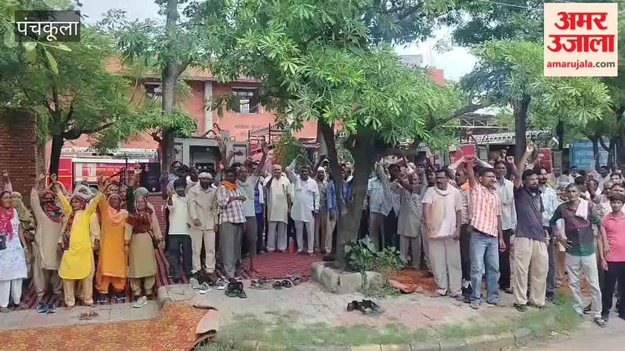 Strike by Municipal Corporation sanitation workers and Fire Department staff in Panchkula.