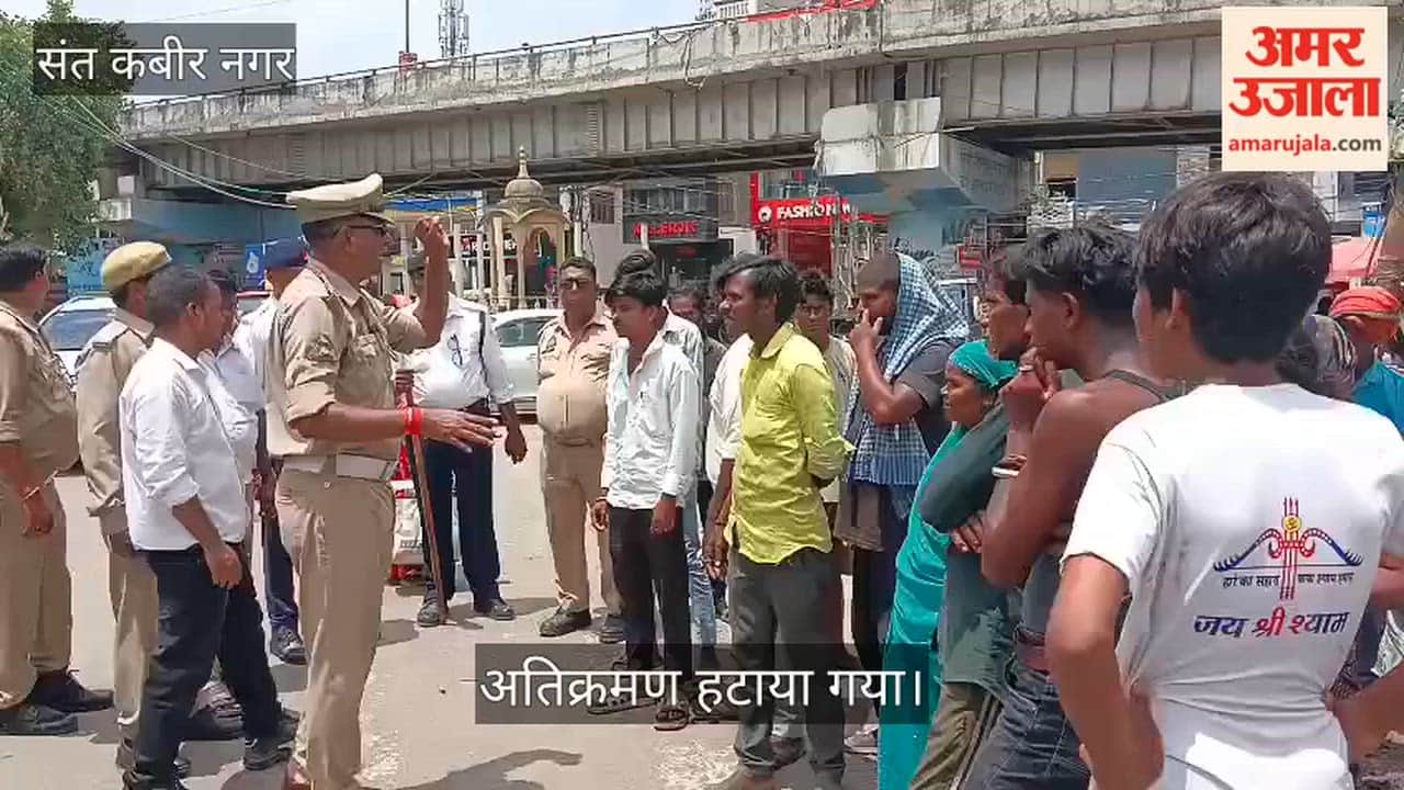 Traffic police removed encroachments and issued strict instructions.