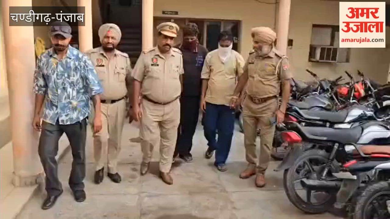 Firozpur City Police arrested two accused for stealing a bike and snatching a mobile phone