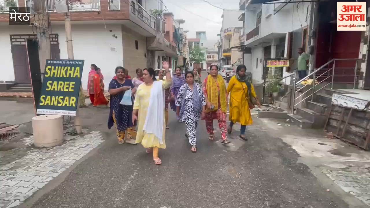 Meerut: Women take to the streets, say—if we don't wake up today, every household will face a crisis tomorrow.