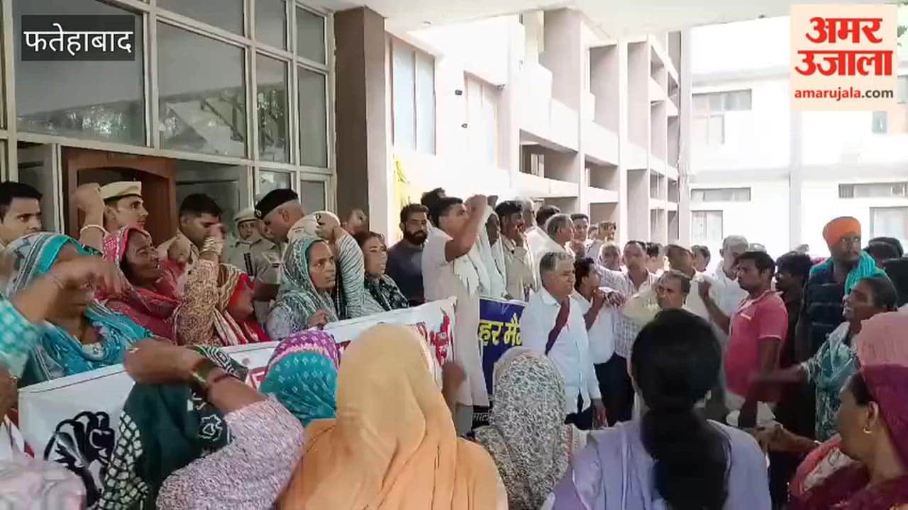 Fatehabad: Employees' union submits memorandum regarding pending demands through the SDM.