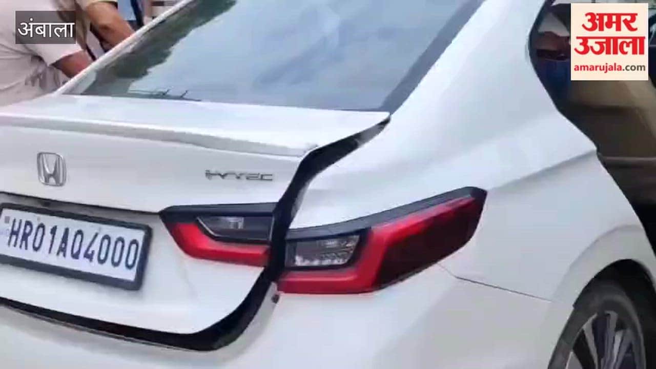 Body of government doctor found in car outside Ambala City Polyclinic; body had turned black due to being 2-3 days old.
