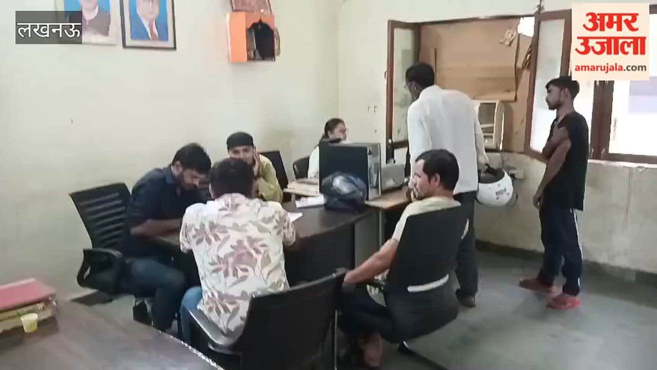 लखनऊ के वृंदावन सेक्टर-9 में बिजली सब स्टेशन पर लगा शिविर