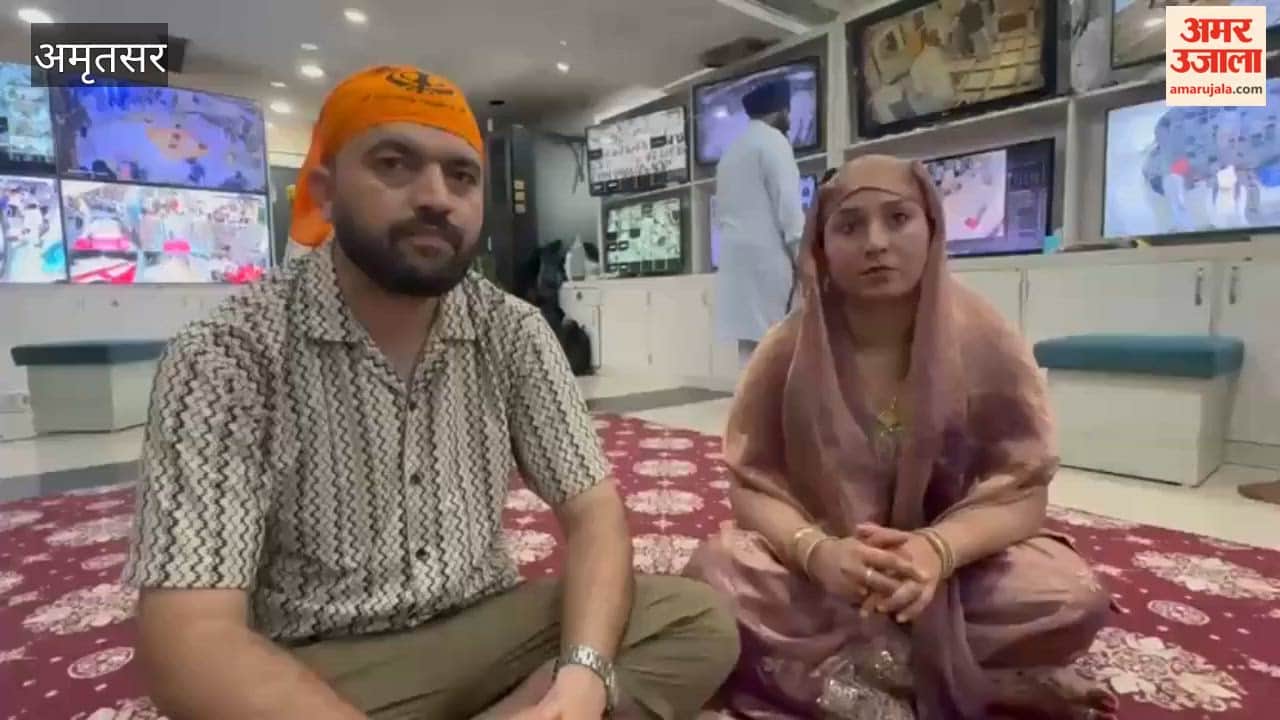 Volunteers at Sri Darbar Sahib return a bag filled with cash and jewelry worth lakhs An example of honesty