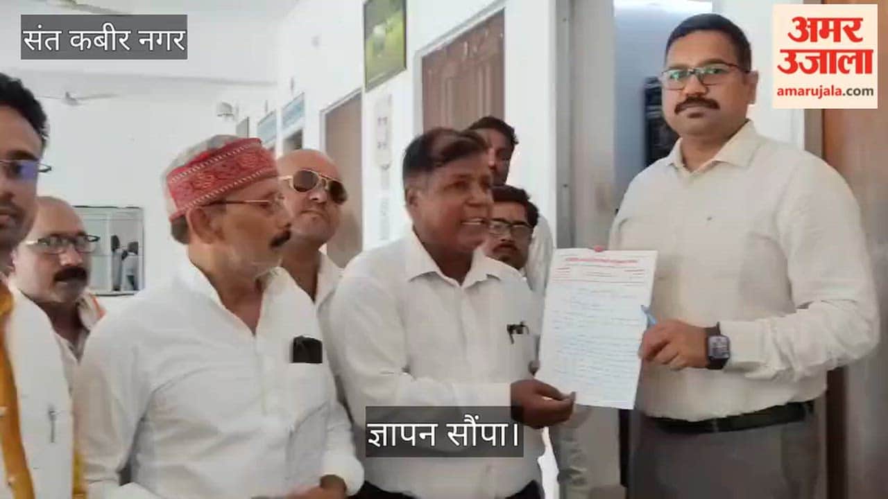 Demand for hanging the accused in the murder of a teenage girl in Gorakhpur.