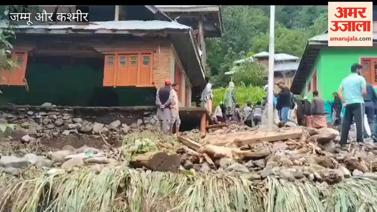 Three Houses Damaged in Bandipora's Sumlar as Cloudburst Triggers Flash Floods