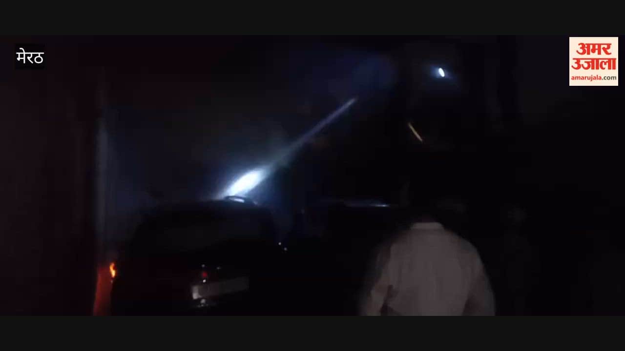 Meerut: Fire breaks out in a garage near Sophia School; several cars gutted.