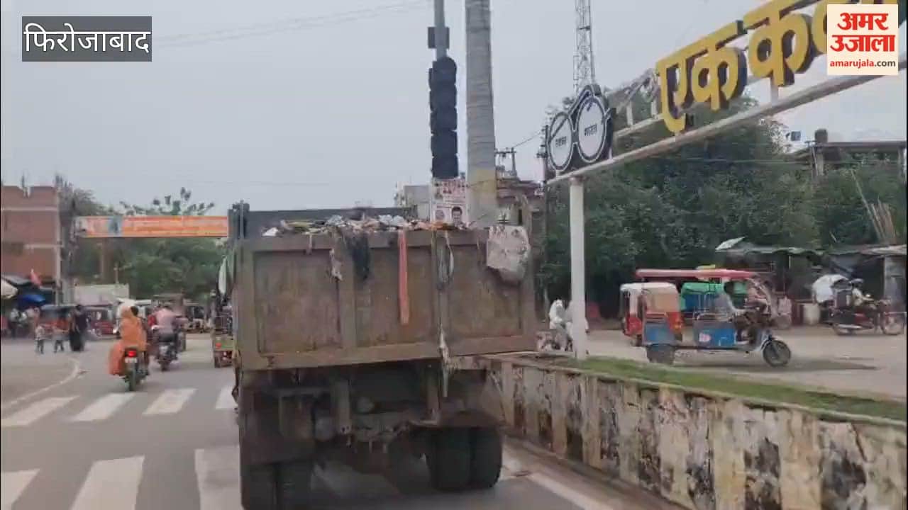 'Hell' amidst the garbage heaps! Sanitation workers at Firozabad's MRF plant are working with bare hands and feet.