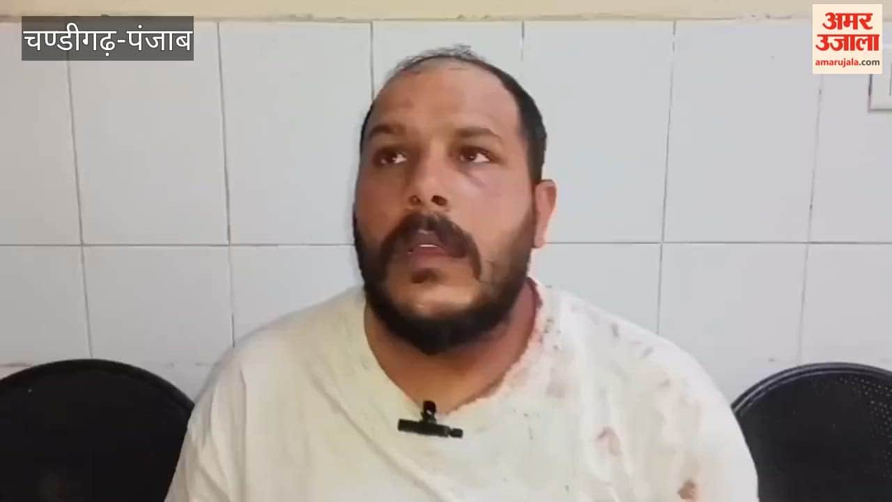 Youth attacked while returning from court in Pathankot; bricks and stones hurled in the presence of police.