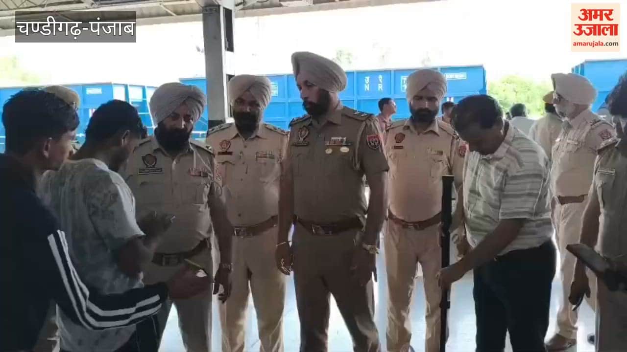 Police conducted a search operation at Pathankot Cantt Railway Station ahead of August 15.