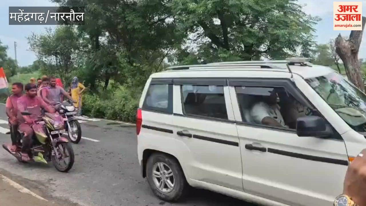 Sharmila arrived at her ancestral village, Chithrauli, in Mahendragarh; villagers honored her.