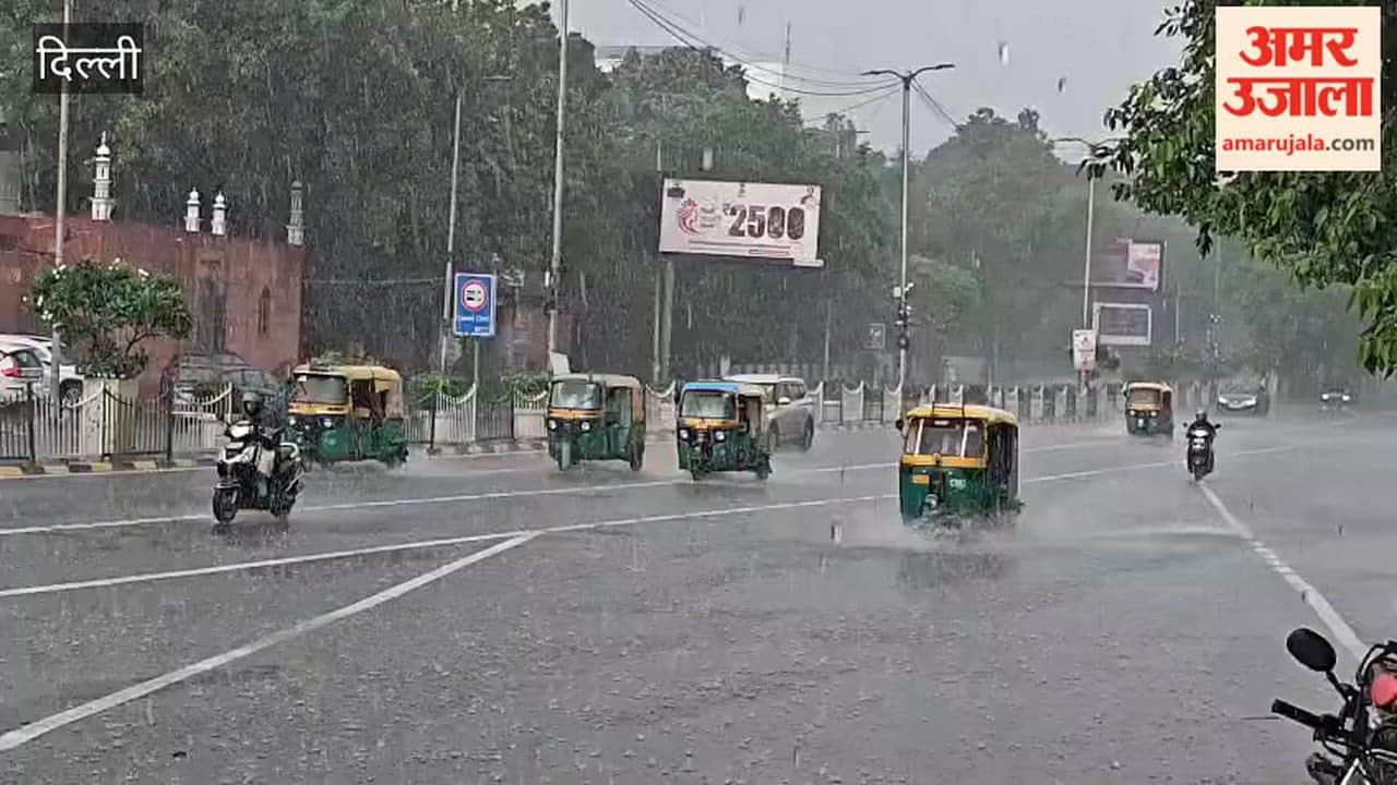 Shiva devotee Kanwariyas spotted at the ITO intersection in Delhi