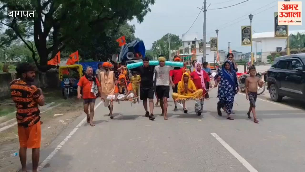 Baghpat: Muzaffarnagar Brothers Turn Modern-Day Shravan Kumar, Carry Parents in Kanwar